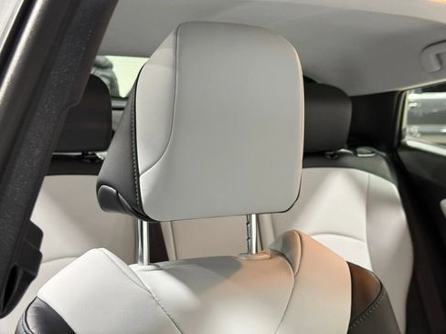 Used 2017 Toyota Prius Four w/ Premium Convenience Package image 46