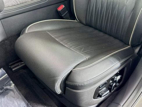 Used 2020 Genesis G90 3.3T Premium image 23