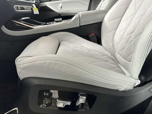 New 2026 BMW X7 xDrive40i w/ Executive Package image 12