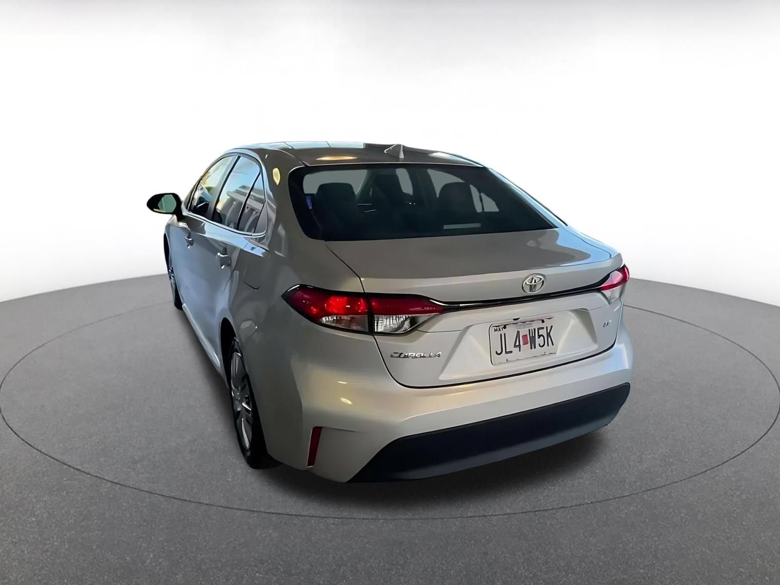 Used 2025 Toyota Corolla LE FWD image 10