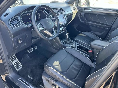 Certified 2023 Volkswagen Tiguan SEL R-Line image 5