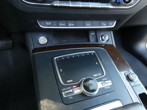 Used 2019 Audi Q5 2.0T Premium Plus w/ Premium Plus Package image 65