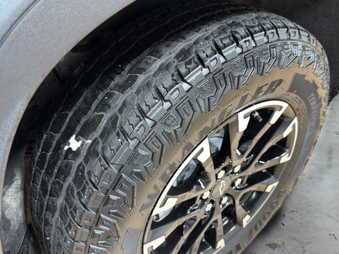 Used 2024 Chevrolet Traverse Z71 w/ LPO, Floor Liner Package AWD/4WD image 10