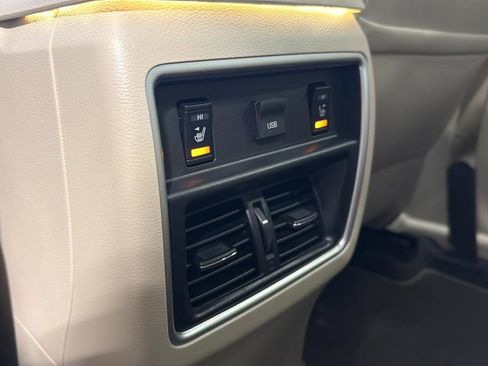 Used 2018 Nissan Murano Platinum w/ Cargo Package image 17