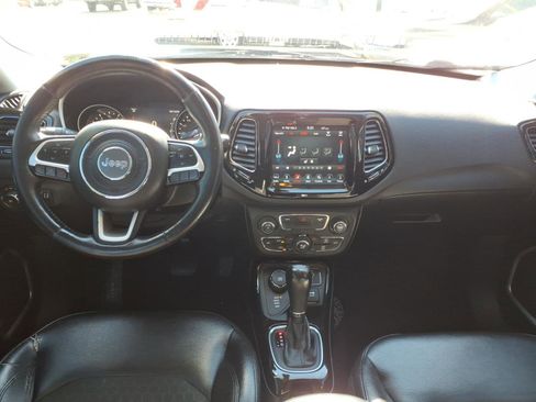 Used 2018 Jeep Compass Latitude w/ Popular Equipment Group AWD/4WD image 7