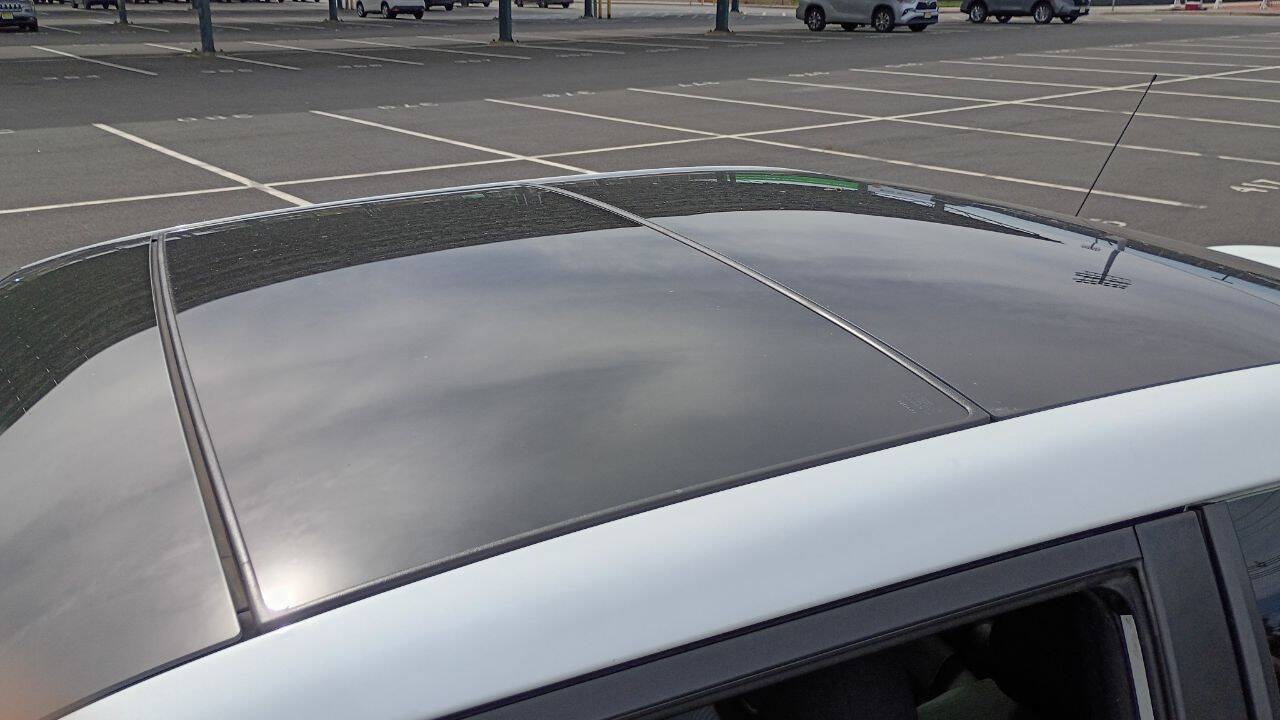 Used 2014 Scion tC FWD image 8