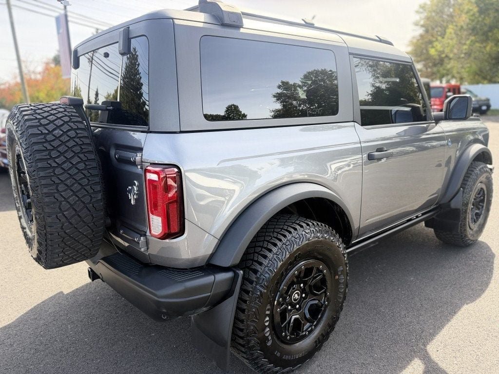 Used 2022 Ford Bronco Black Diamond AWD/4WD image 3