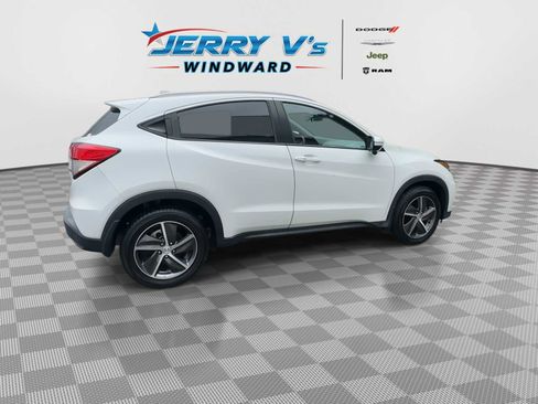 Used 2022 Honda HR-V EX image 9
