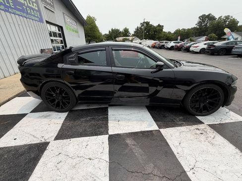 Used 2015 Dodge Charger SXT w/ Plus Group RWD image 5