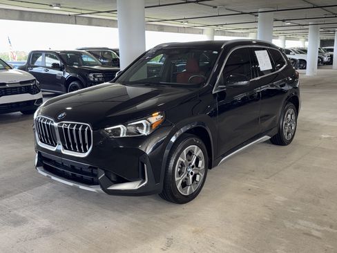Certified 2025 BMW X1 xDrive28i w/ Convenience Package AWD/4WD image 4