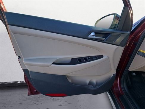 Used 2017 Hyundai Tucson SE image 22