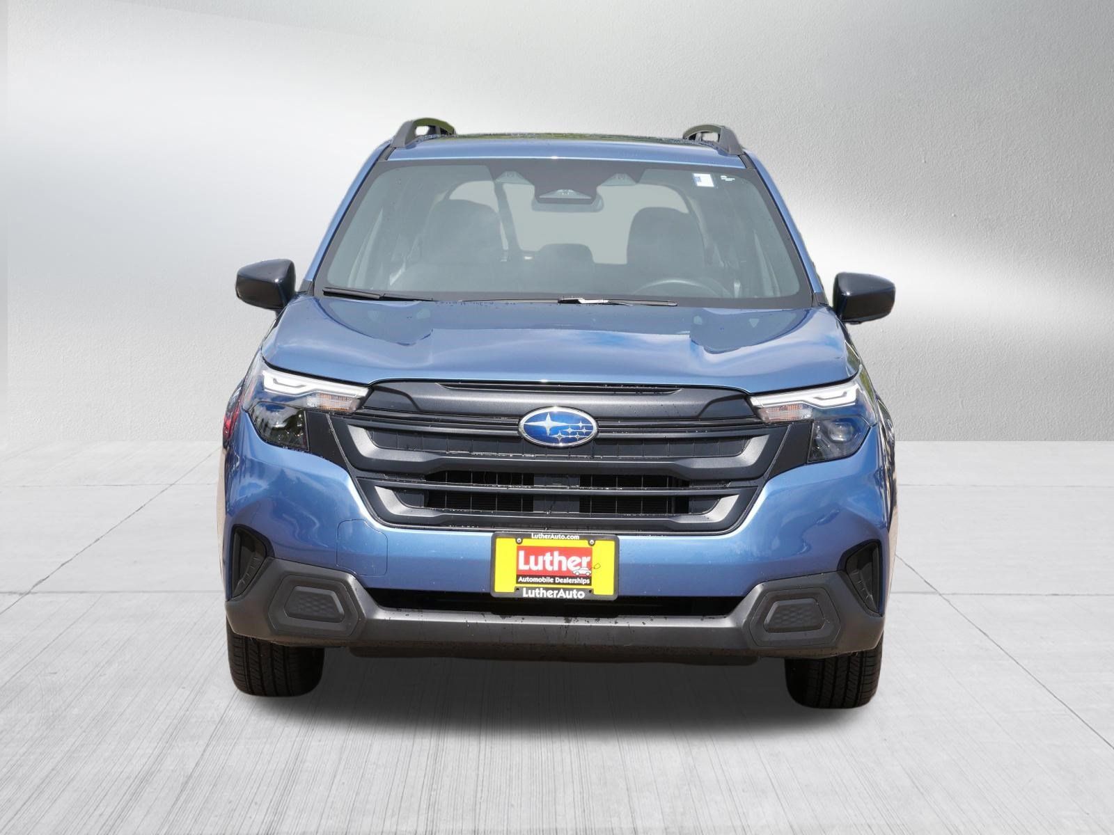 Used 2025 Subaru Forester Touring AWD/4WD image 2
