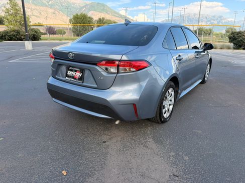 Used 2022 Toyota Corolla LE FWD image 5