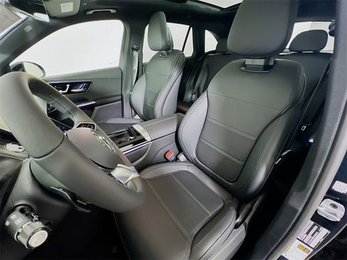 New 2025 Mercedes-Benz GLC 300 4MATIC image 11