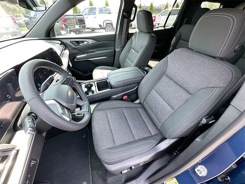 New 2026 Chevrolet Traverse LT image 15