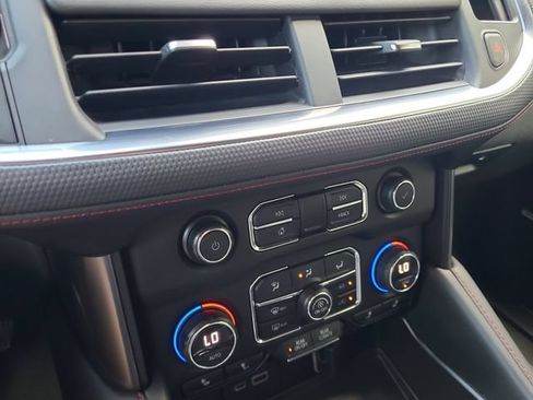 Used 2021 Chevrolet Suburban RST RWD image 27