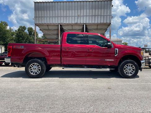 Used 2017 Ford F250 Lariat w/ Lariat Value Package AWD/4WD image 7