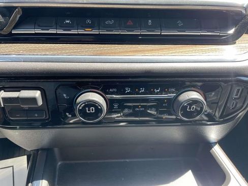 Used 2024 Chevrolet Silverado 1500 LT Trail Boss w/ Convenience Package II image 21