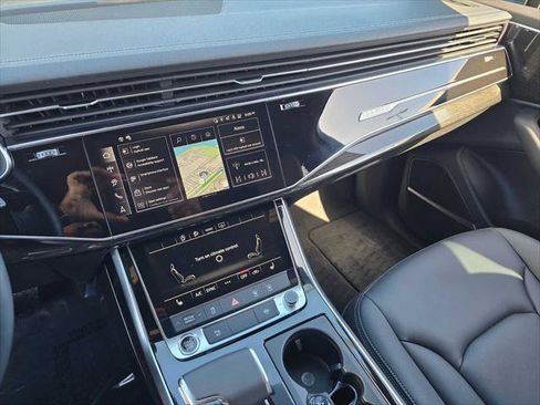 Certified 2025 Audi Q7 2.0T Premium w/ Convenience Plus Package AWD/4WD image 31
