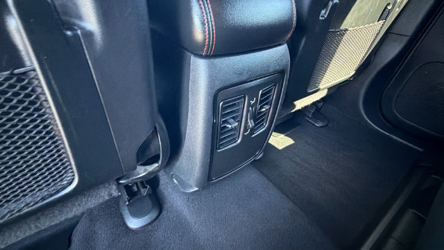 Used 2025 Dodge Durango GT AWD/4WD image 17