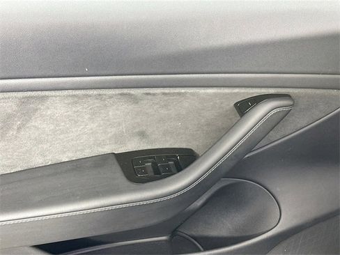 Used 2018 Tesla Model 3 Mid Range image 20