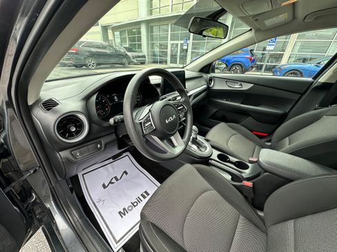 Used 2024 Kia Forte LXS FWD image 19