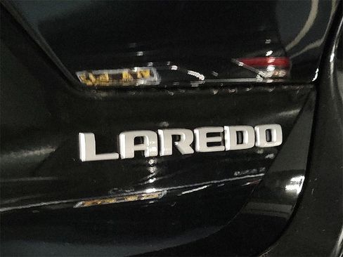 New 2025 Jeep Grand Cherokee Laredo image 19