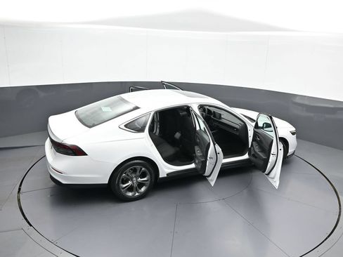 Certified 2023 Honda Accord EX image 45