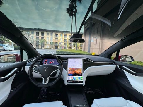 Used 2017 Tesla Model X 100D AWD/4WD image 22