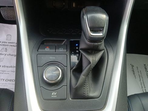 Used 2021 Toyota RAV4 XSE w/ XSE Grade Weather Package AWD/4WD image 24
