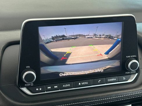 Used 2024 Nissan Rogue SV AWD/4WD image 26