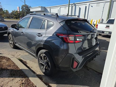 Used 2025 Subaru Crosstrek 2.0i Premium image 4