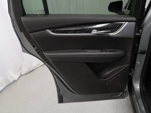 Certified 2023 Cadillac XT6 Premium Luxury AWD/4WD image 29