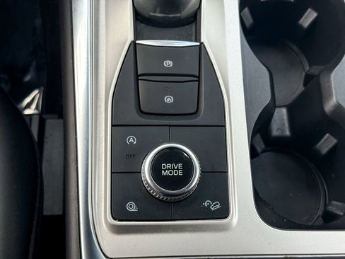 Certified 2024 Ford Explorer XLT w/ Equipment Group 202A AWD/4WD image 33