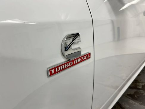 Used 2024 RAM 3500 Tradesman w/ Chrome Appearance Group AWD/4WD image 26