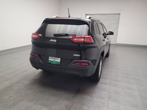Used 2018 Jeep Cherokee Latitude image 7