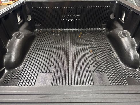 Used 2018 Ford F150 XLT image 19