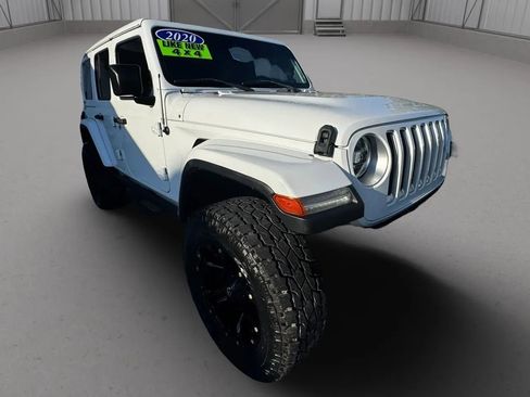 Used 2020 Jeep Wrangler Unlimited Sahara AWD/4WD image 3