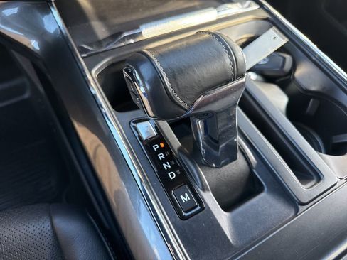 Used 2021 Ford F150 Lariat w/ Equipment Group 502A High image 17