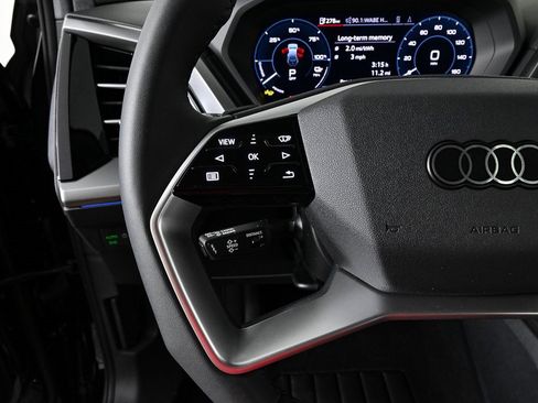 New 2025 Audi Q4 e-tron Prestige image 10