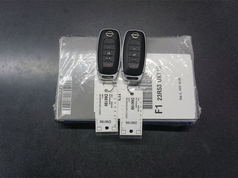 Used 2023 Nissan Pathfinder Platinum image 21