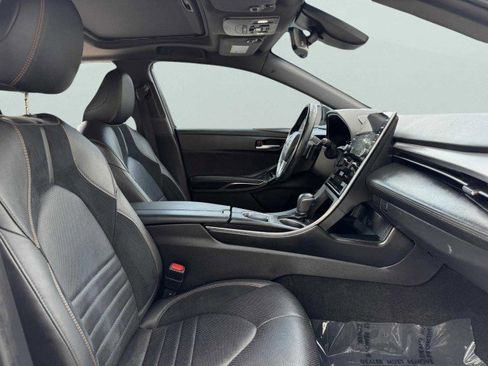 Used 2019 Toyota Avalon XSE image 48