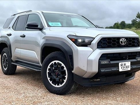 Used 2025 Toyota 4Runner TRD Off-Road AWD/4WD image 3
