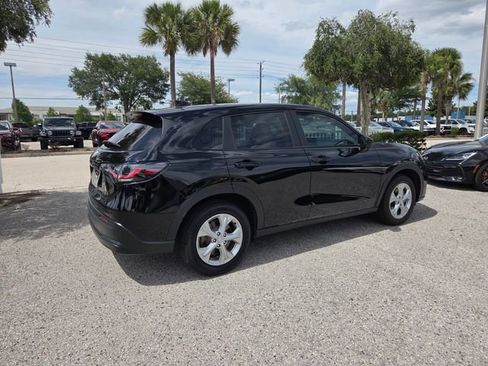 Used 2023 Honda HR-V LX image 12