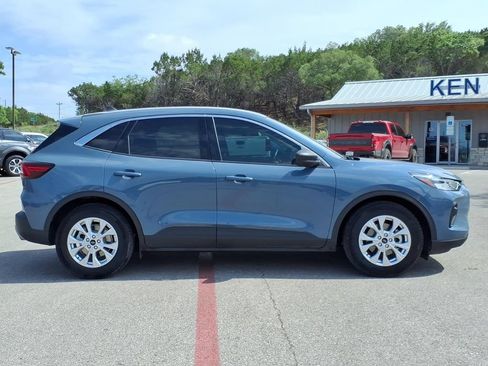 Certified 2023 Ford Escape Active FWD image 2