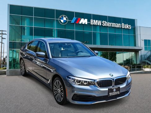 Used 2020 BMW 530e xDrive AWD/4WD image 3