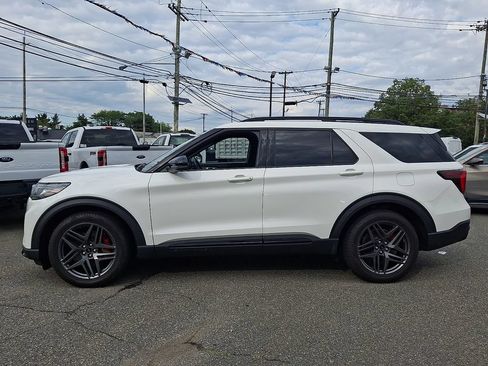 Used 2025 Ford Explorer ST AWD/4WD image 7