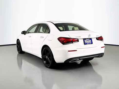 Used 2022 Mercedes-Benz A 220 4MATIC image 7