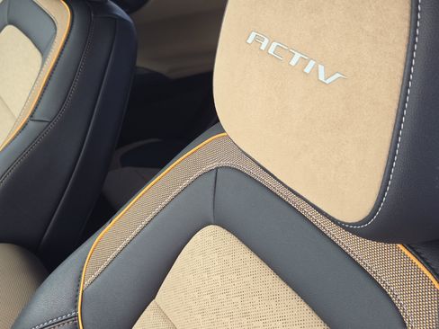 Used 2026 Chevrolet Equinox ACTIV image 18