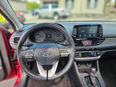 Used 2020 Hyundai Elantra GT w/ Style Package 02 FWD image 33